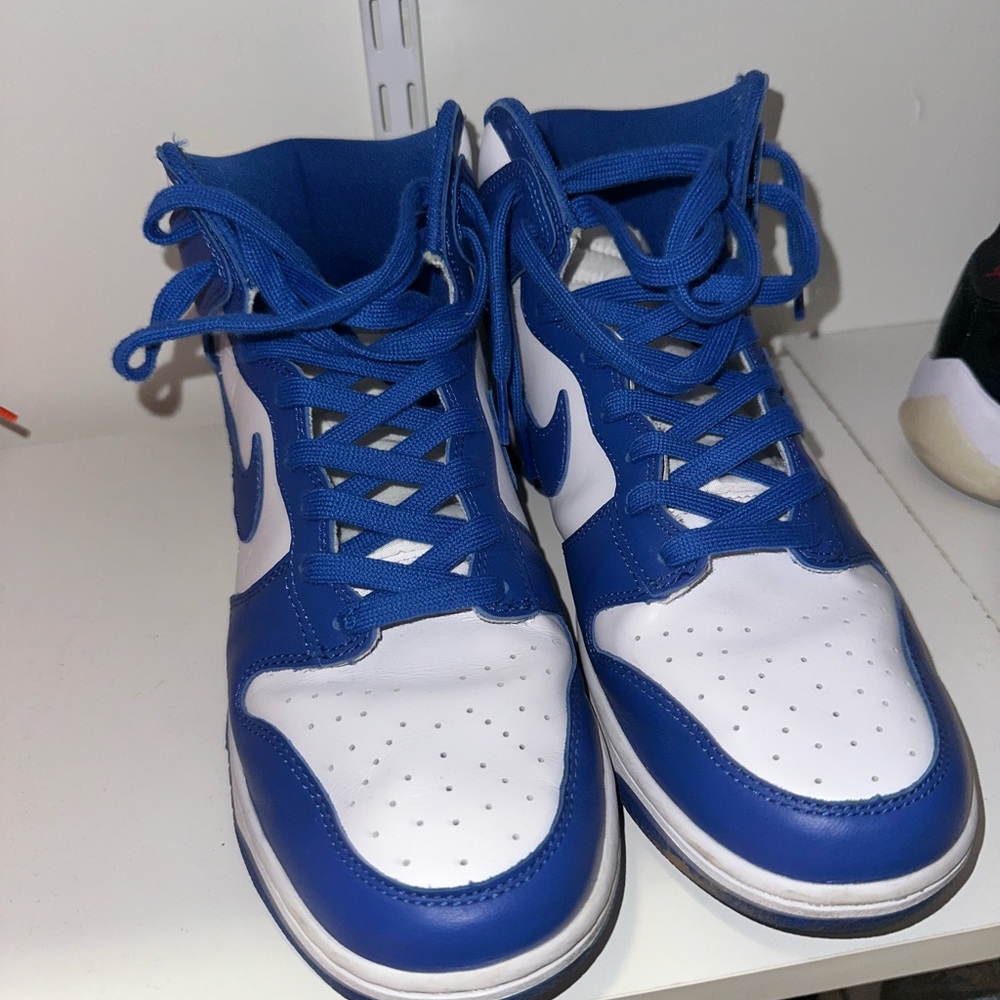 Bundle of 5 Hype Sneakers containing Nike Dunks, Jordans and Yeezy - Picture 6 of 15